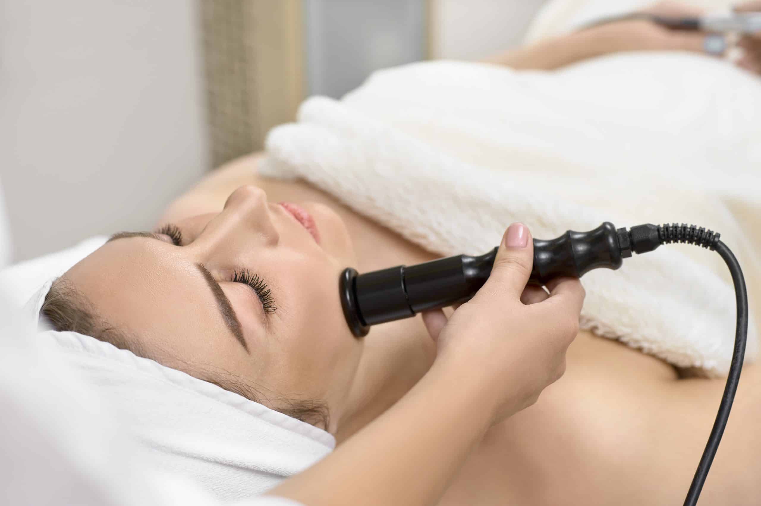 Centro de estética en Sevilla (Nervión) con tratamientos integrativos: faciales, corporales, diseño de cejas y micropigmentación. ¡Reservar cita ahora!