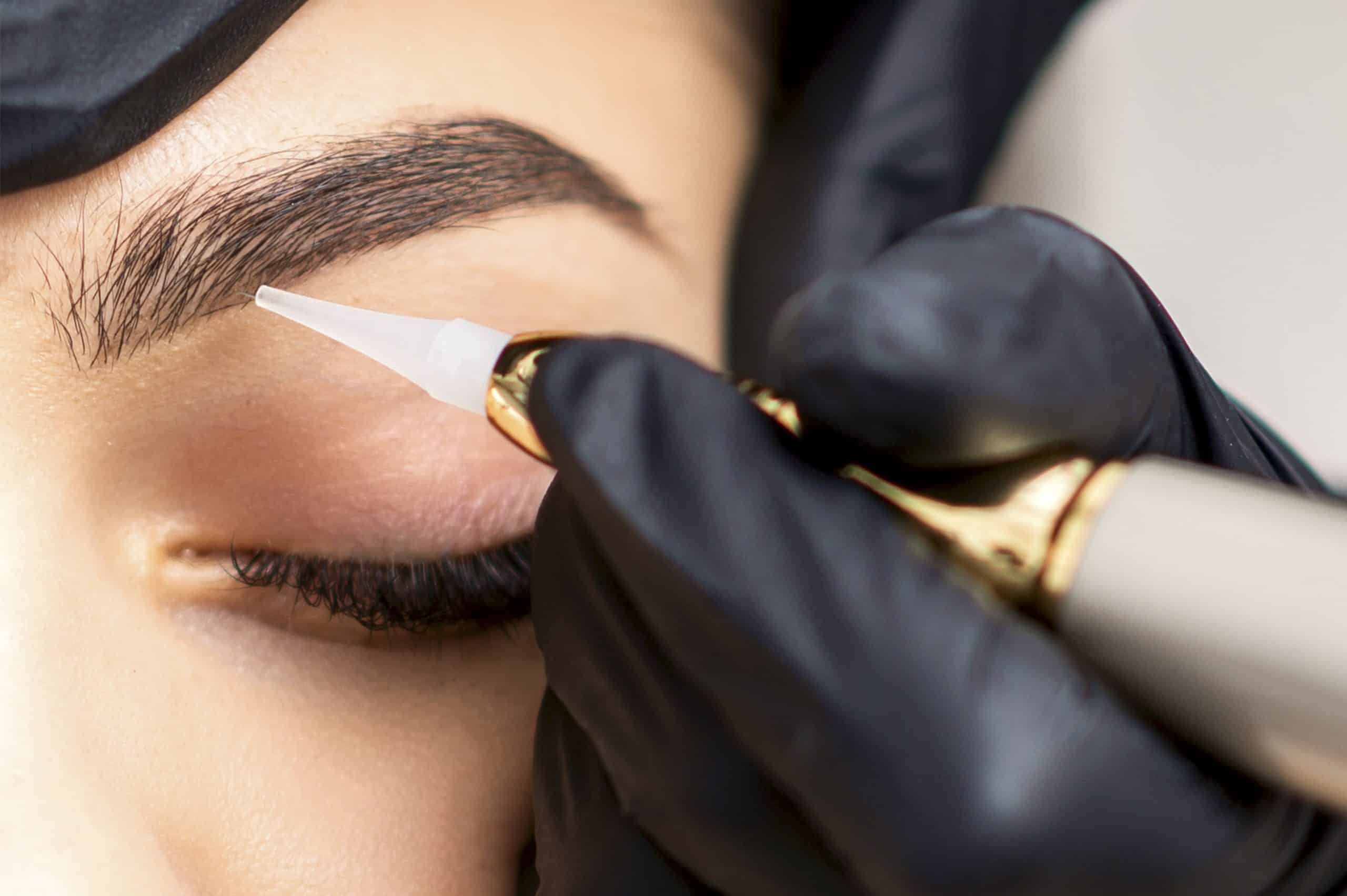 Centro de estética en Sevilla (Nervión) con tratamientos integrativos: faciales, corporales, diseño de cejas y micropigmentación. ¡Reservar cita ahora!