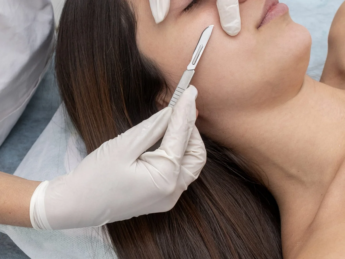 Centro de estética en Sevilla (Nervión) con tratamientos integrativos: faciales, corporales, diseño de cejas y micropigmentación. ¡Reservar cita ahora!